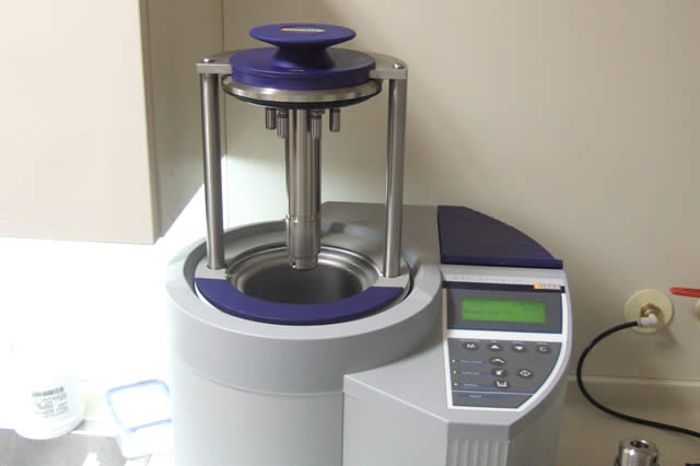 オートクレーブ減菌器